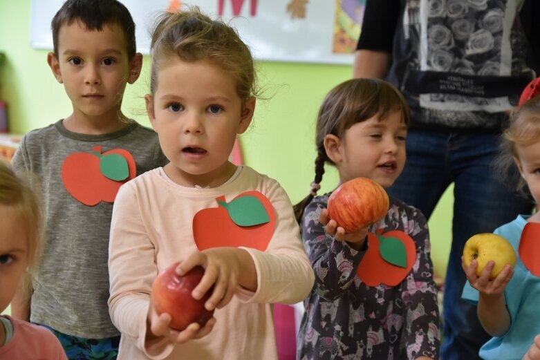  Smakowali jabłek na wiele sposobów 