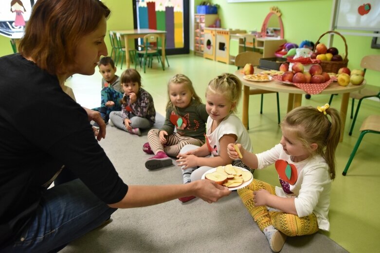  Smakowali jabłek na wiele sposobów 