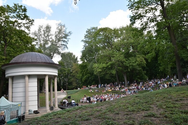  Śniadanie na trawie, czyli wielki piknik z muzyką na żywo 