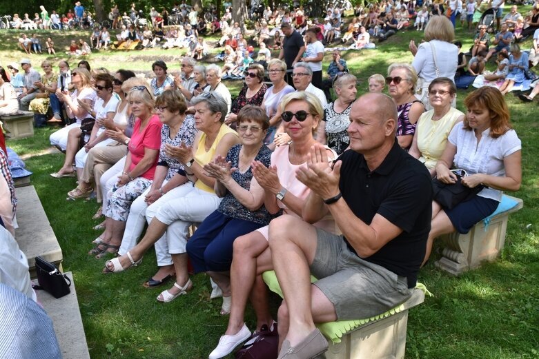  Śniadanie na trawie, czyli wielki piknik z muzyką na żywo 