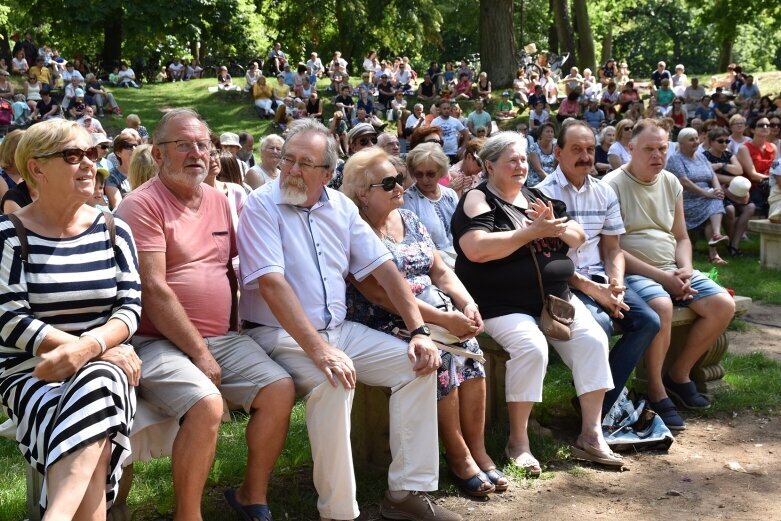  Śniadanie na trawie, czyli wielki piknik z muzyką na żywo 