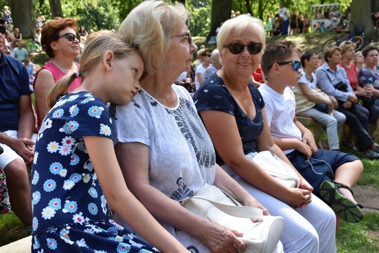  Śniadanie na trawie, czyli wielki piknik z muzyką na żywo 