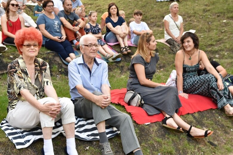  Śniadanie na trawie, czyli wielki piknik z muzyką na żywo 