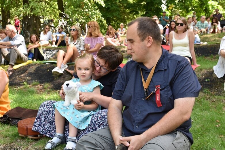  Śniadanie na trawie, czyli wielki piknik z muzyką na żywo 