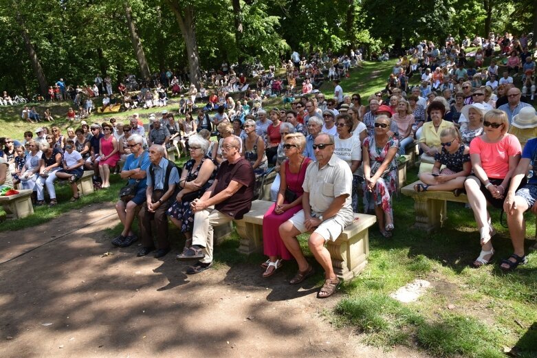  Śniadanie na trawie, czyli wielki piknik z muzyką na żywo 