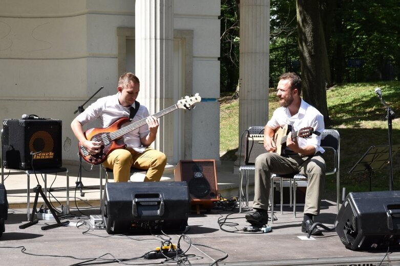  Śniadanie na trawie, czyli wielki piknik z muzyką na żywo 