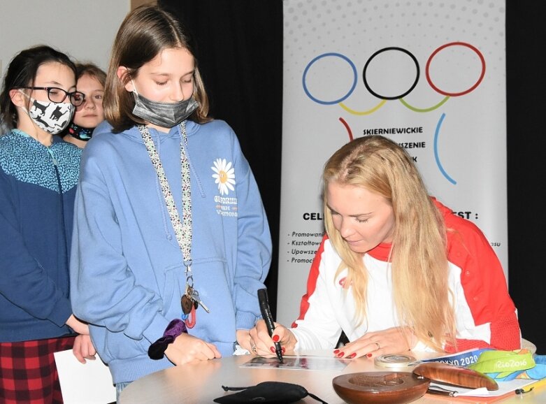  Spotkanie z medalistką olimpijską! Agnieszka Kobus-Jaworska gościem SP nr 9! 