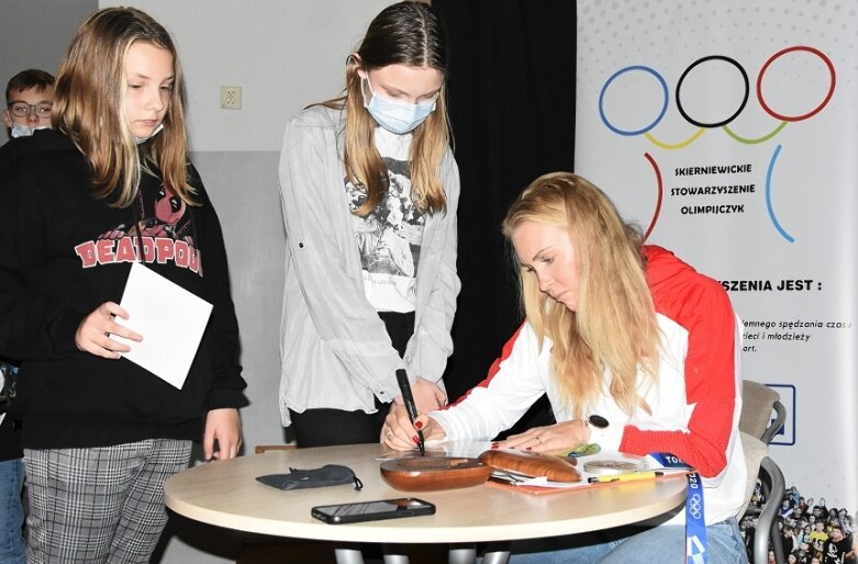  Spotkanie z medalistką olimpijską! Agnieszka Kobus-Jaworska gościem SP nr 9! 