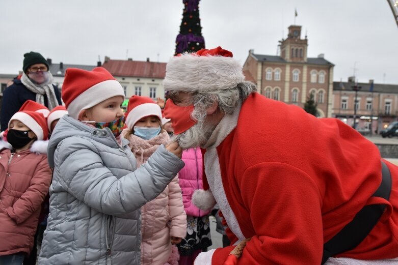  Sprawdzały, czy broda Świętego Mikołaja jest prawdziwa 