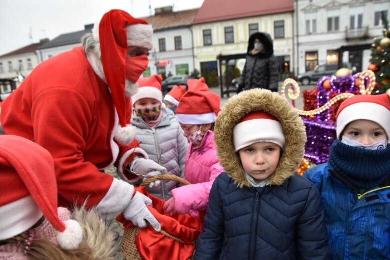  Sprawdzały, czy broda Świętego Mikołaja jest prawdziwa 