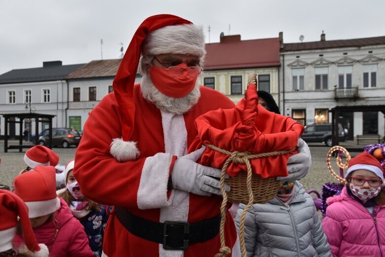  Sprawdzały, czy broda Świętego Mikołaja jest prawdziwa 