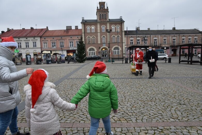  Sprawdzały, czy broda Świętego Mikołaja jest prawdziwa 