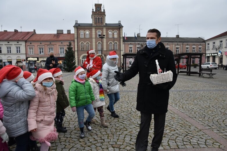  Sprawdzały, czy broda Świętego Mikołaja jest prawdziwa 