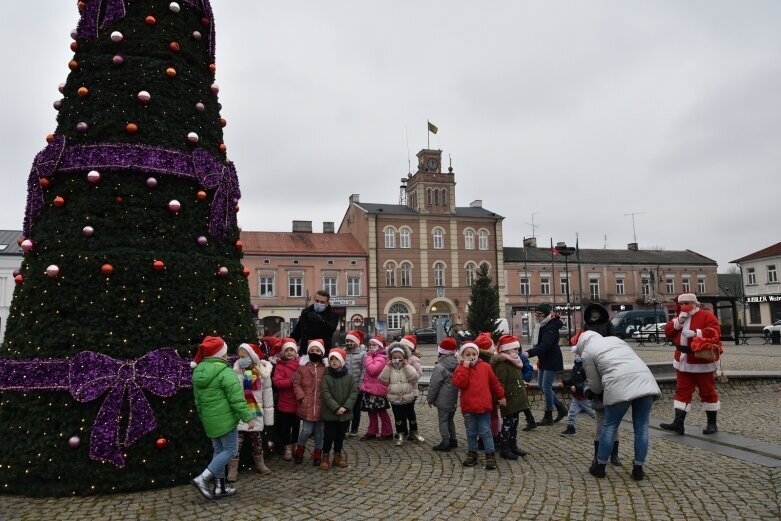  Sprawdzały, czy broda Świętego Mikołaja jest prawdziwa 