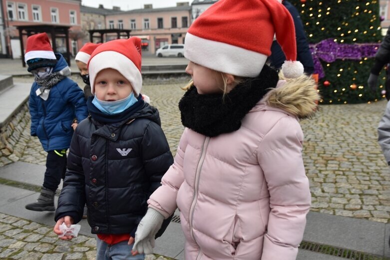  Sprawdzały, czy broda Świętego Mikołaja jest prawdziwa 