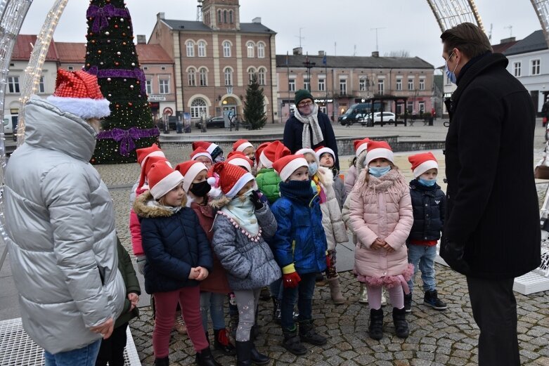  Sprawdzały, czy broda Świętego Mikołaja jest prawdziwa 