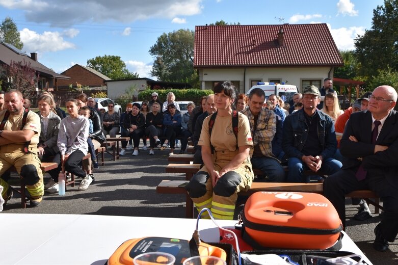  Strażacy z Woli Makowskiej uczą ratować życie 