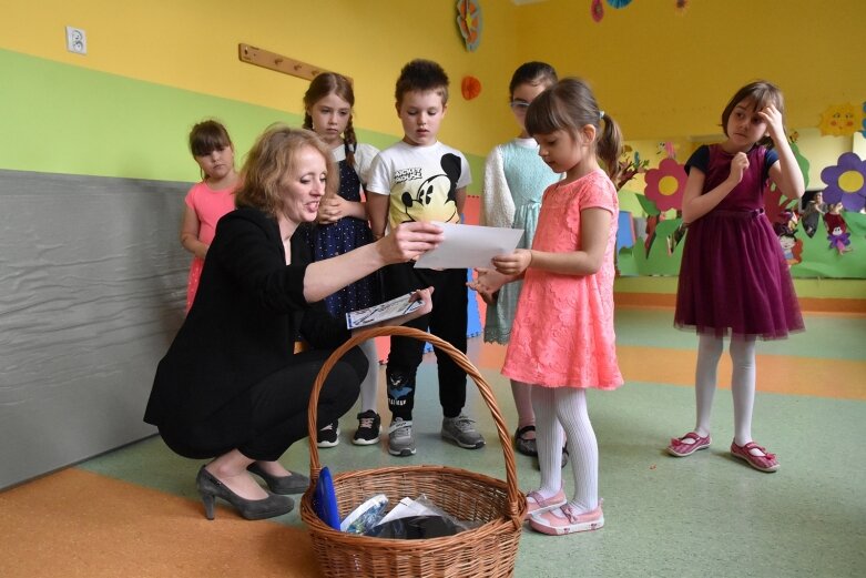  Struś Toto został maskotką Garnizonek 