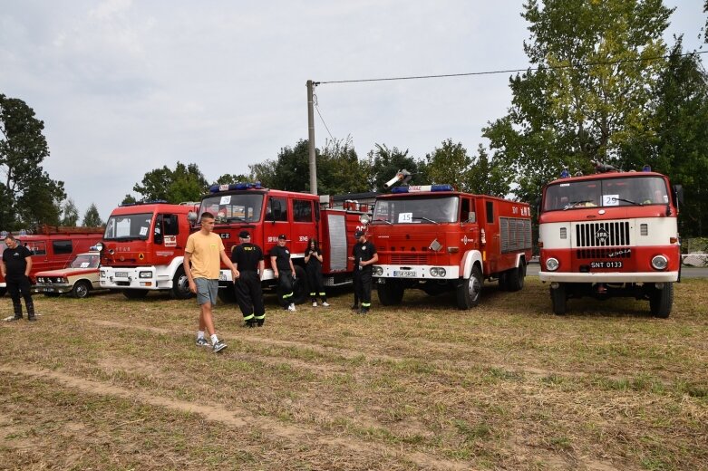  Sukces I Zlotu Pojazdów Pożarniczych 