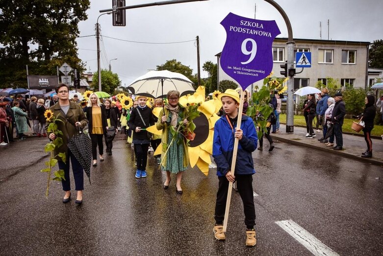  Święto kwiatów 2021: Parada (ZDJĘCIA) 