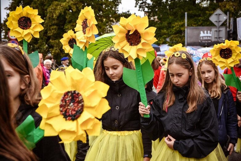  Święto kwiatów 2021: Parada (ZDJĘCIA) 