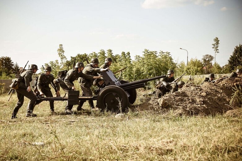  Święto Wojska Polskiego w Skierniewicach – rekonstrukcja historyczna 