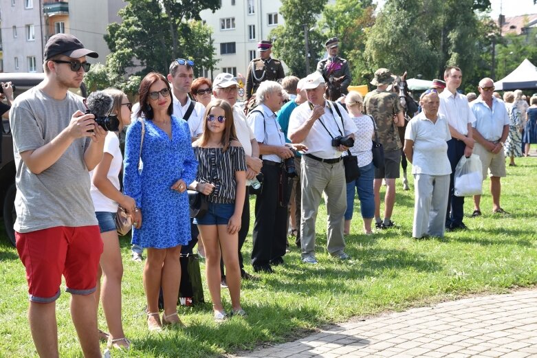  Święto Wojska Polskiego w Skierniewicach pod znakiem pikniku żołnierskiego 