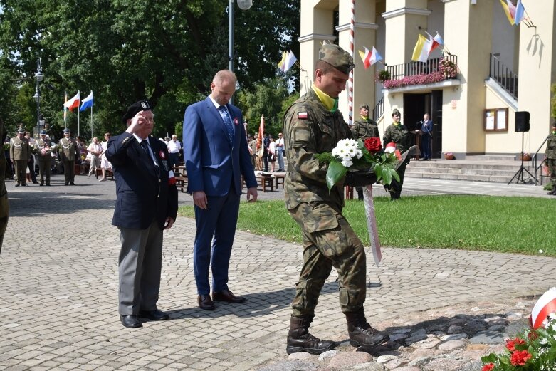  Święto Wojska Polskiego w Skierniewicach pod znakiem pikniku żołnierskiego 