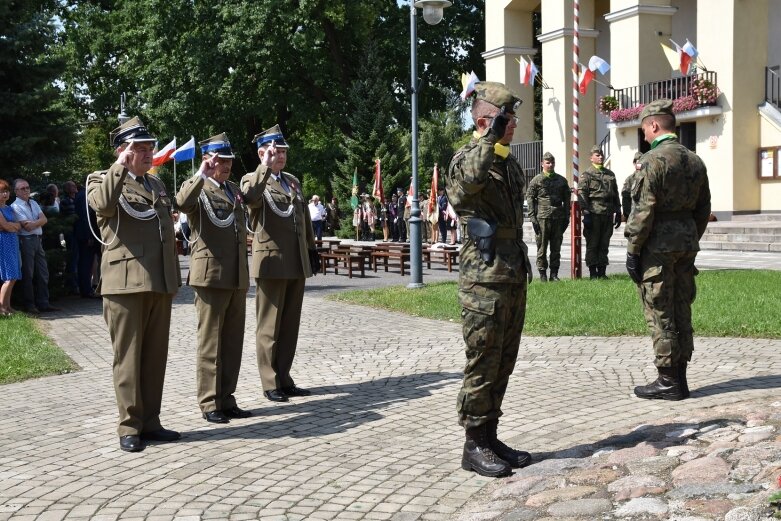  Święto Wojska Polskiego w Skierniewicach pod znakiem pikniku żołnierskiego 