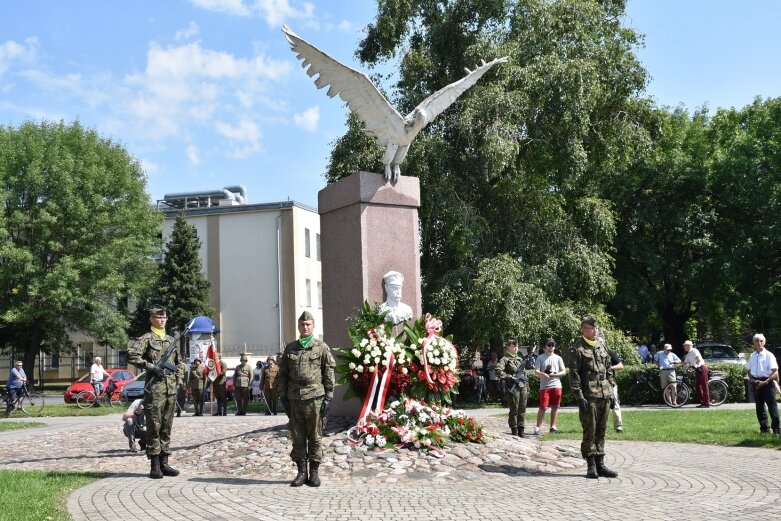  Święto Wojska Polskiego w Skierniewicach pod znakiem pikniku żołnierskiego 