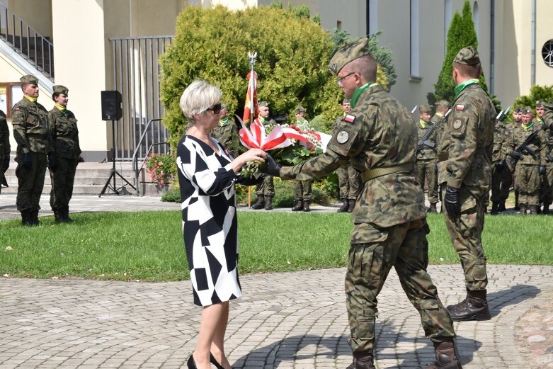  Święto Wojska Polskiego w Skierniewicach pod znakiem pikniku żołnierskiego 