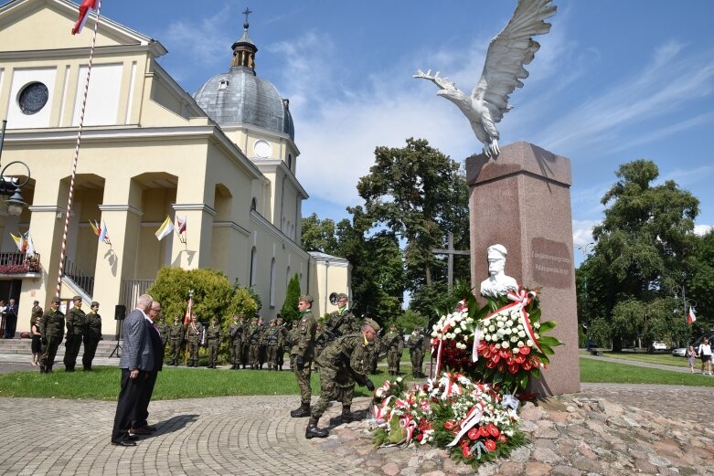  Święto Wojska Polskiego w Skierniewicach pod znakiem pikniku żołnierskiego 