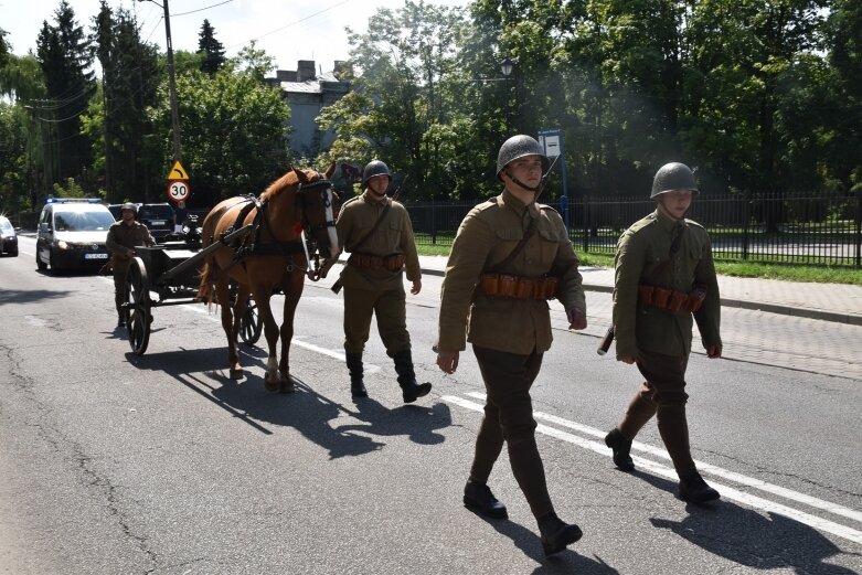  Święto Wojska Polskiego w Skierniewicach pod znakiem pikniku żołnierskiego 