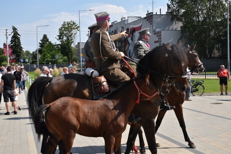  Święto Wojska Polskiego w Skierniewicach pod znakiem pikniku żołnierskiego 