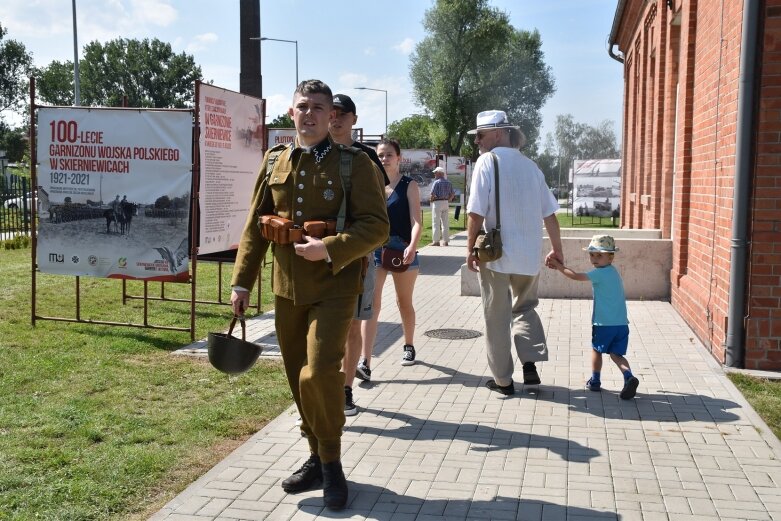  Święto Wojska Polskiego w Skierniewicach pod znakiem pikniku żołnierskiego 