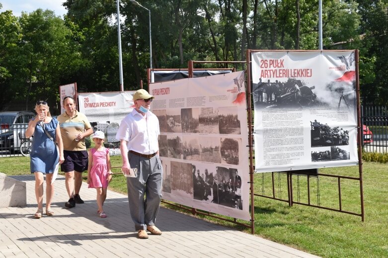  Święto Wojska Polskiego w Skierniewicach pod znakiem pikniku żołnierskiego 