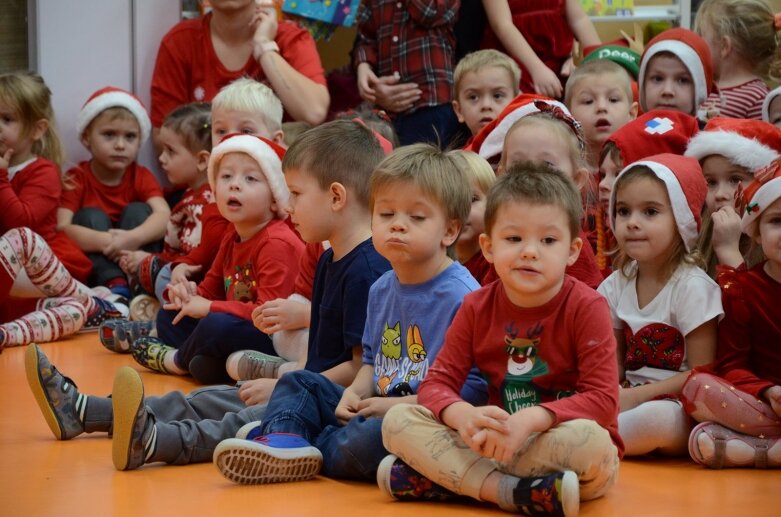  Święty Mikołaj w Przedszkolu nr 3 w Skierniewice: wyjątkowy dzień pełen niespodzianek 