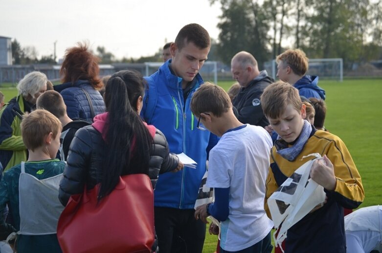  Szkolne przełaje na stadionie przy ulicy Pomologicznej 