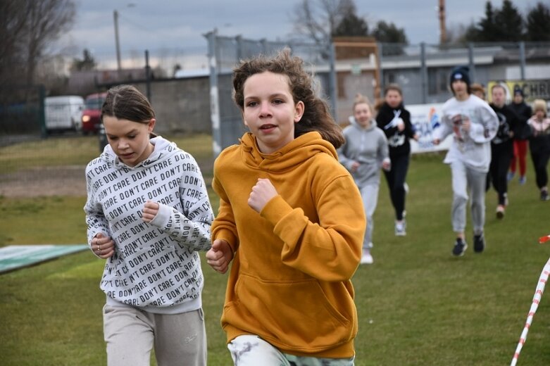  Szkolne przełaje na stadionie przy ulicy Pomologicznej 