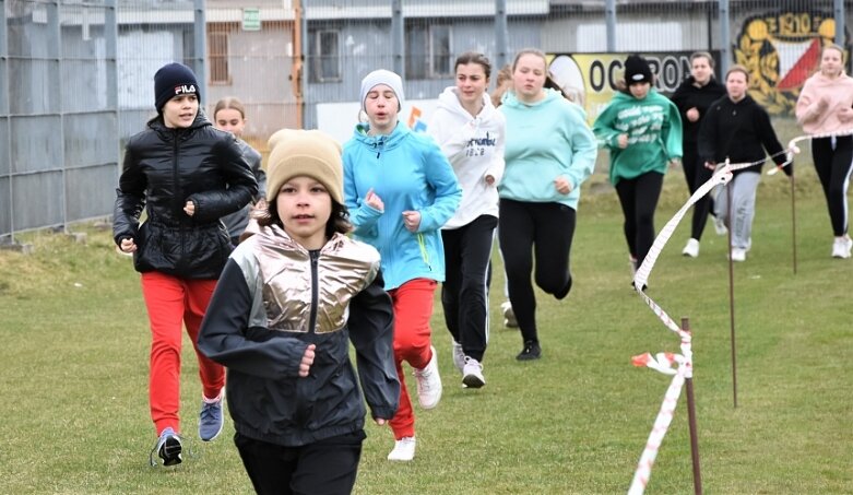  Szkolne przełaje na stadionie przy ulicy Pomologicznej 