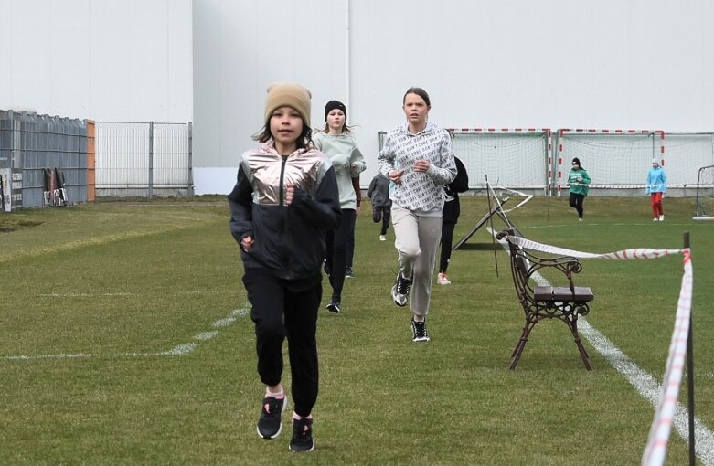  Szkolne przełaje na stadionie przy ulicy Pomologicznej 