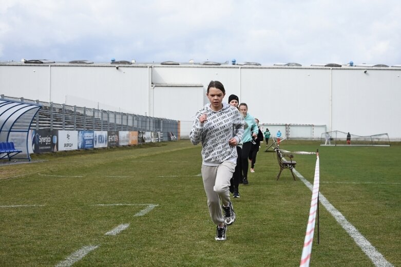  Szkolne przełaje na stadionie przy ulicy Pomologicznej 