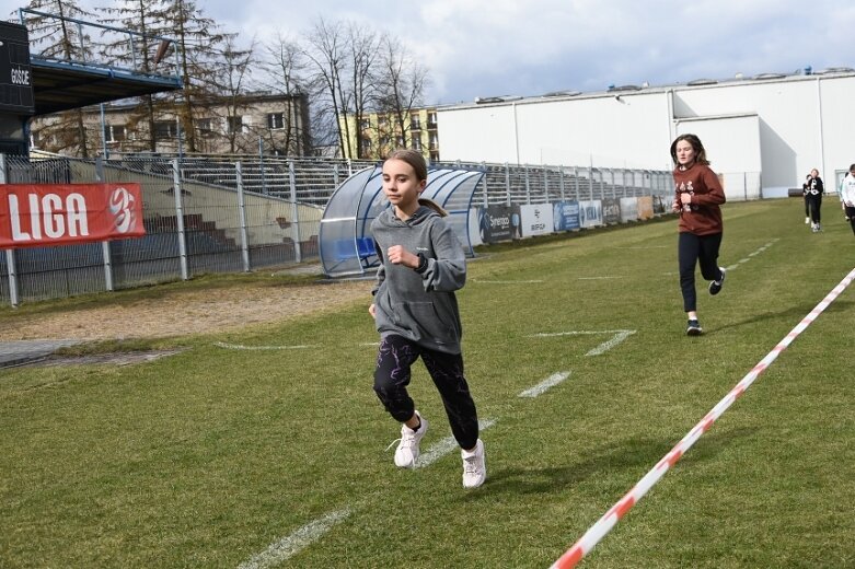  Szkolne przełaje na stadionie przy ulicy Pomologicznej 