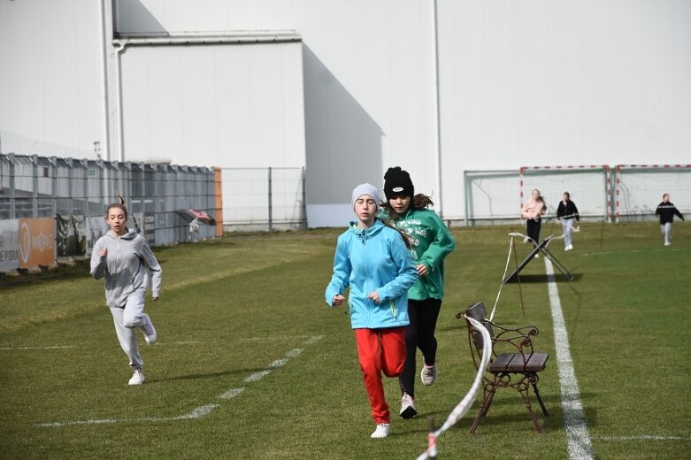  Szkolne przełaje na stadionie przy ulicy Pomologicznej 