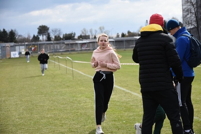  Szkolne przełaje na stadionie przy ulicy Pomologicznej 