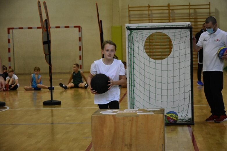  Szkolnym Skills Challenge 2020, Dziewiątka gospodarzem jednego ze spotkań 