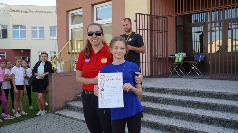  Sztafetowe bieganinę na stadionie przy ulicy Tetmajera 