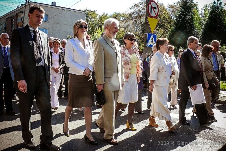  Tegoroczne święto kwiatów wisi na włosku. Zobacz, jak się bawiono w 2009 roku 