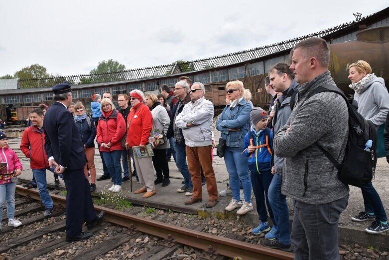  Tłumy na otwarciu sezonu w skierniewickiej parowozowni 