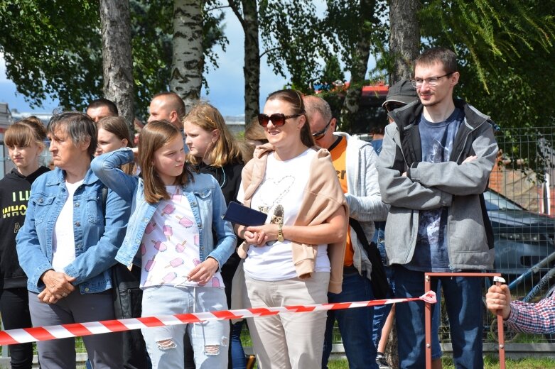  Tłumy na zawodach pożarniczych w Makowie 